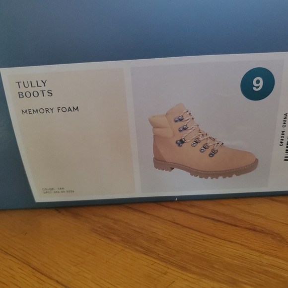 NWT universal threads women's tully memory foam boots size 9 - Picture 5 of 6